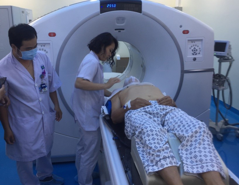 Đưa vào sử dụng hệ thống máy trị ung thư mới