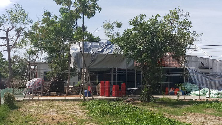 Vay tiền không trả, chủ rạp cưới bị côn đồ đánh ngất xỉu