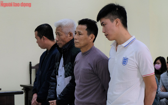 Vụ hỗn chiến ở biển Hải Tiến: Tát công an làm nhiệm vụ vì tưởng nhà báo