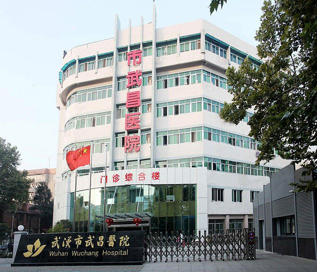 Covid-19: Sau rối loạn th&ocirc;ng tin, Trung Quốc x&aacute;c nhận gi&aacute;m đốc bệnh viện ở Vũ H&aacute;n tử vong - Ảnh 2.
