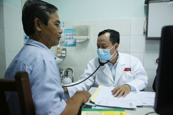 Khẩu trang y tế: Không lo thiếu, nên dùng hợp lý
