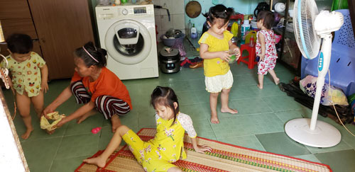 Hỗ trợ công nhân trong việc gửi con