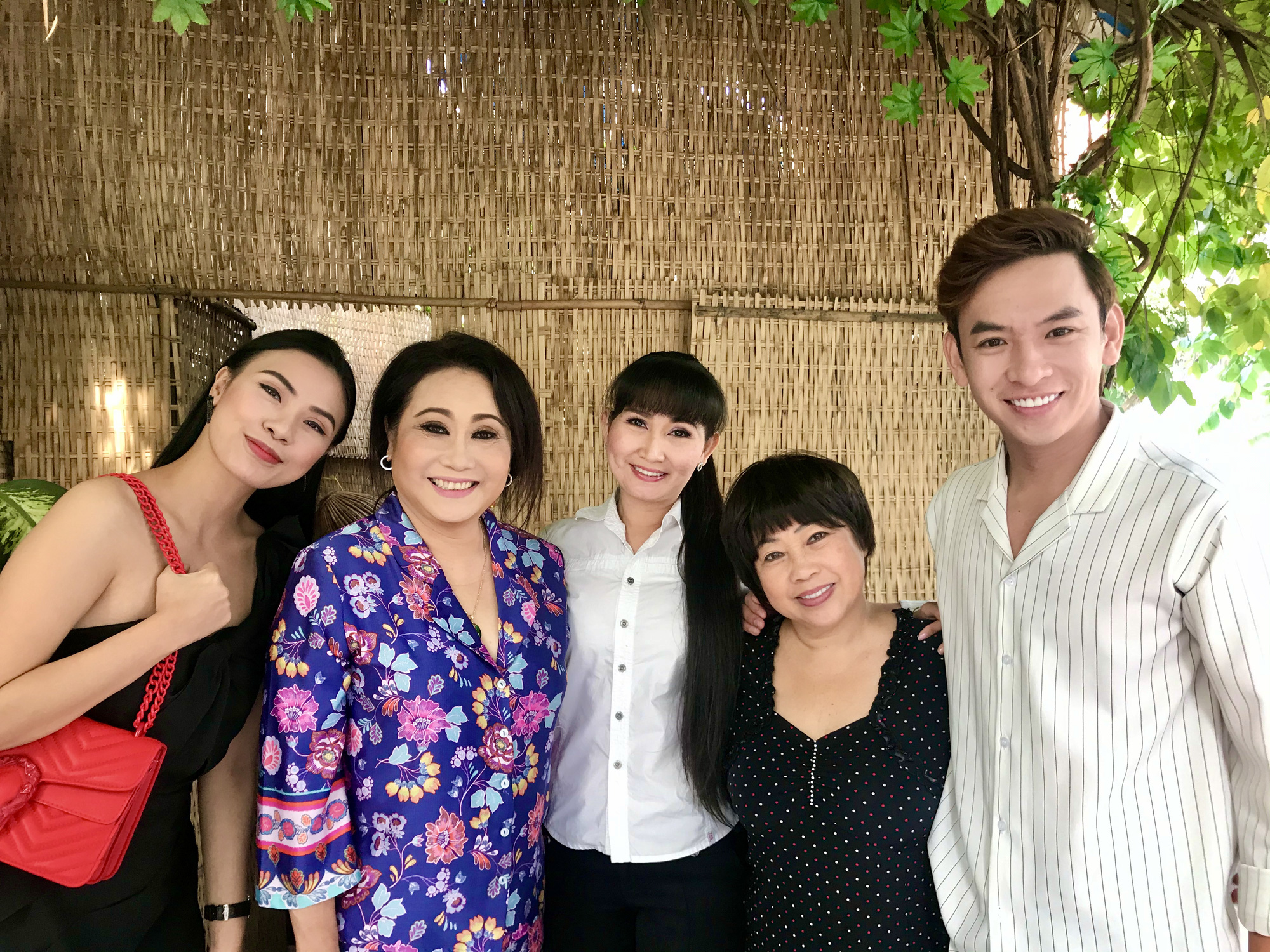 Rời phim trường đột ngột, nghệ sĩ Thanh Hằng nhập viện - Ảnh 4.