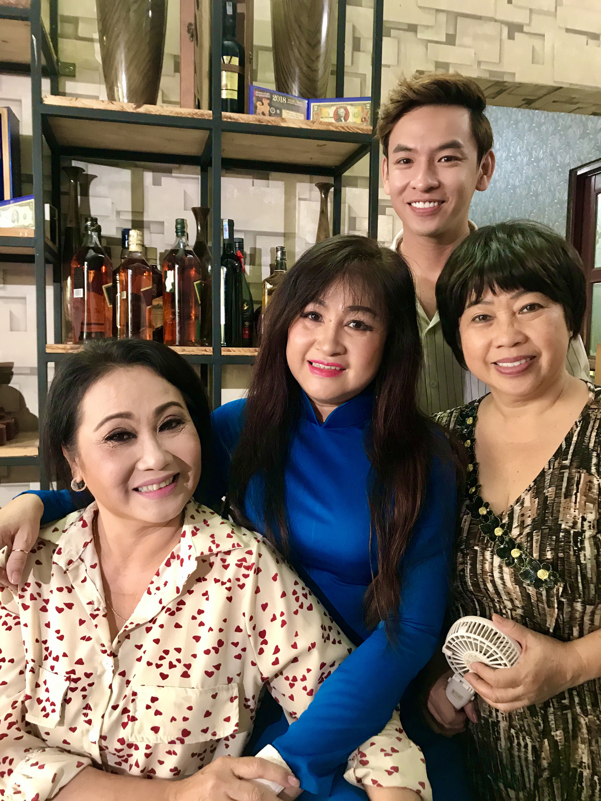 Rời phim trường đột ngột, nghệ sĩ Thanh Hằng nhập viện - Ảnh 3.