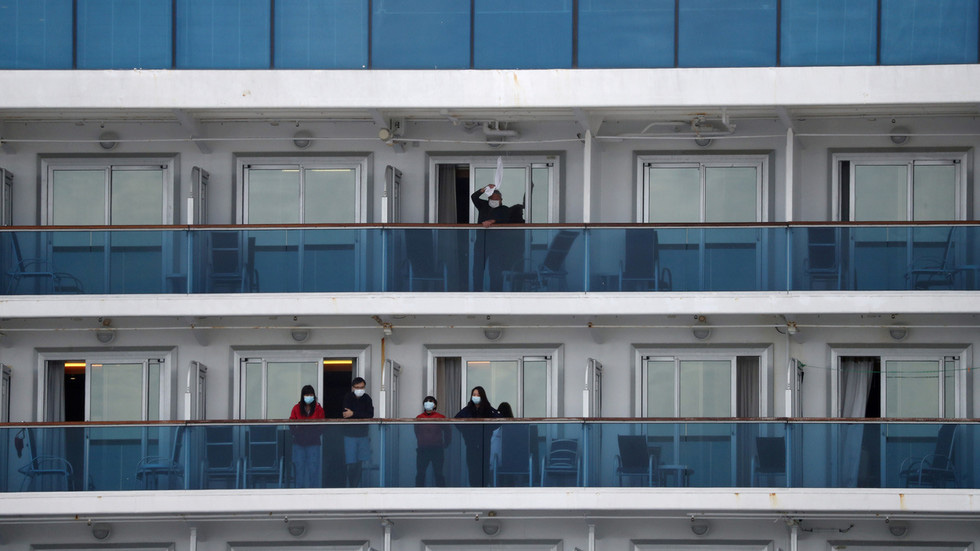 2 du khách trên du thuyền Diamond Princess tử vong vì Covid-19