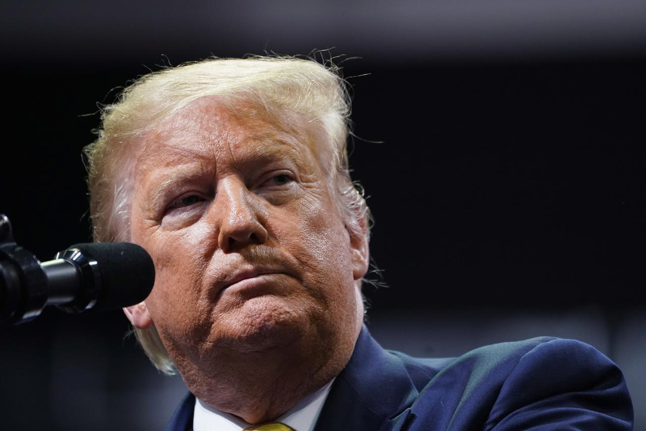 Ông Donald Trump chế giễu chiến thắng của Ký sinh trùng tại Oscar - Ảnh 1.