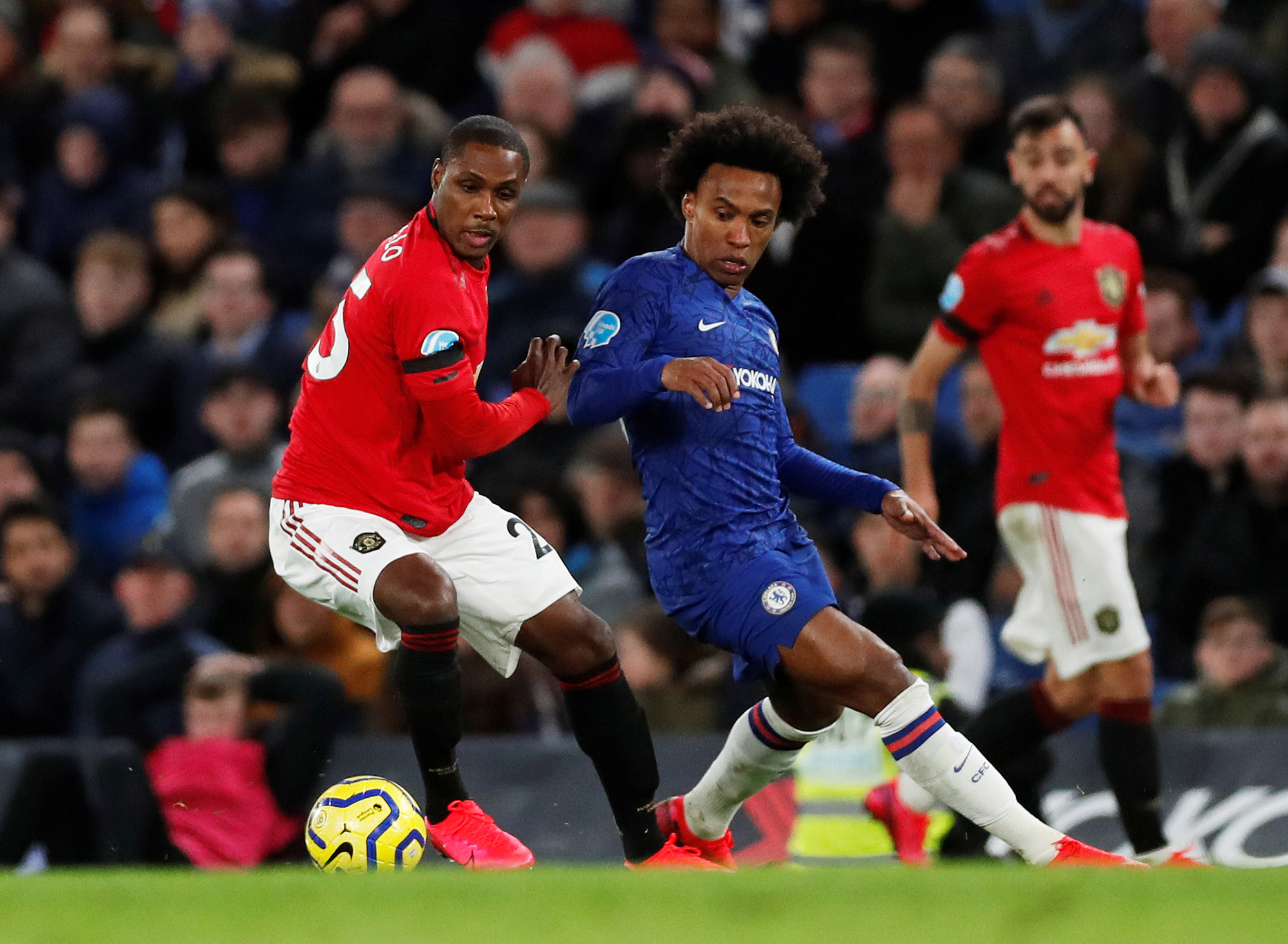 Man United "rửa hận" Watford