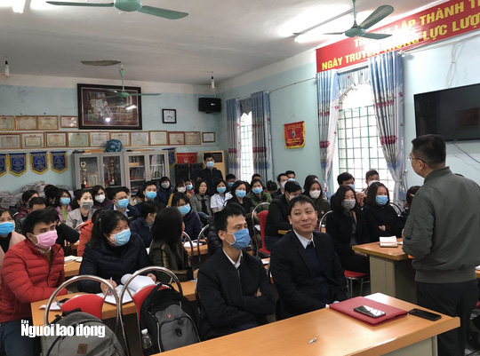 Những hình ảnh bác sĩ 3 cùng ăn-ở-chống dịch Covid-19 tại tâm dịch Sơn Lôi - Ảnh 8.