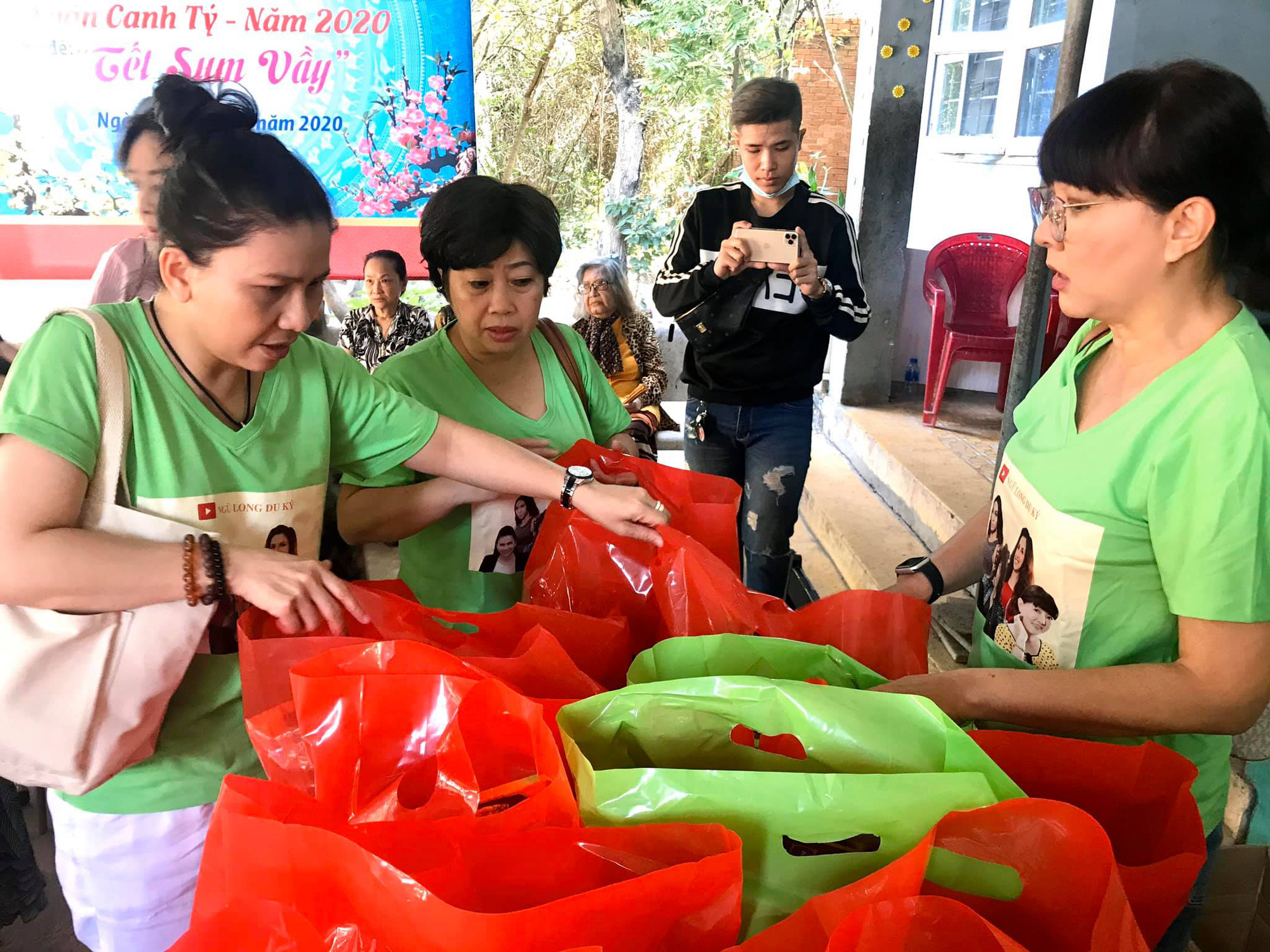 Nghệ sĩ Phương Dung năng động để không thất nghiệp trong mùa dịch