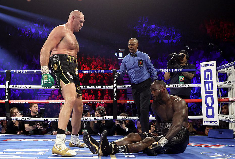 Tyson Fury hạ knock-out Wilder, đoạt đai vô địch WBC
