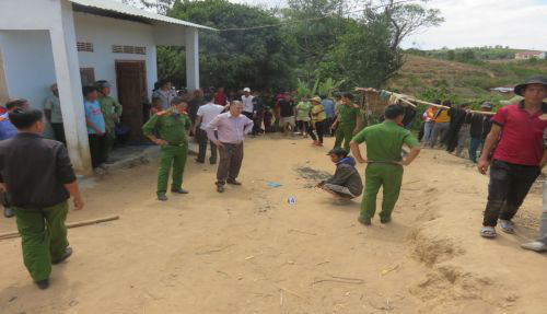 Mâu thuẫn, em vợ dùng dao đâm anh rể tử vong