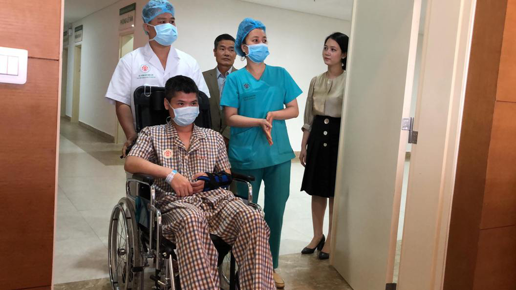 Việt Nam thực hiện th&agrave;nh c&ocirc;ng ca gh&eacute;p chi thể đầu ti&ecirc;n tr&ecirc;n thế giới từ người hiến sống - Ảnh 11.