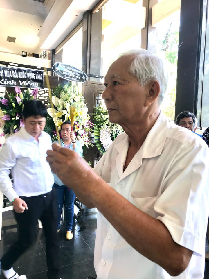 Tiễn đưa NSND Huỳnh Nga về nơi an nghỉ cuối c&ugrave;ng - Ảnh 17.