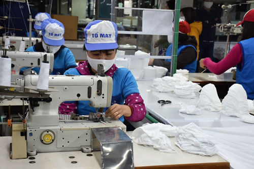 Đa dạng món ăn tinh thần cho công nhân dệt may