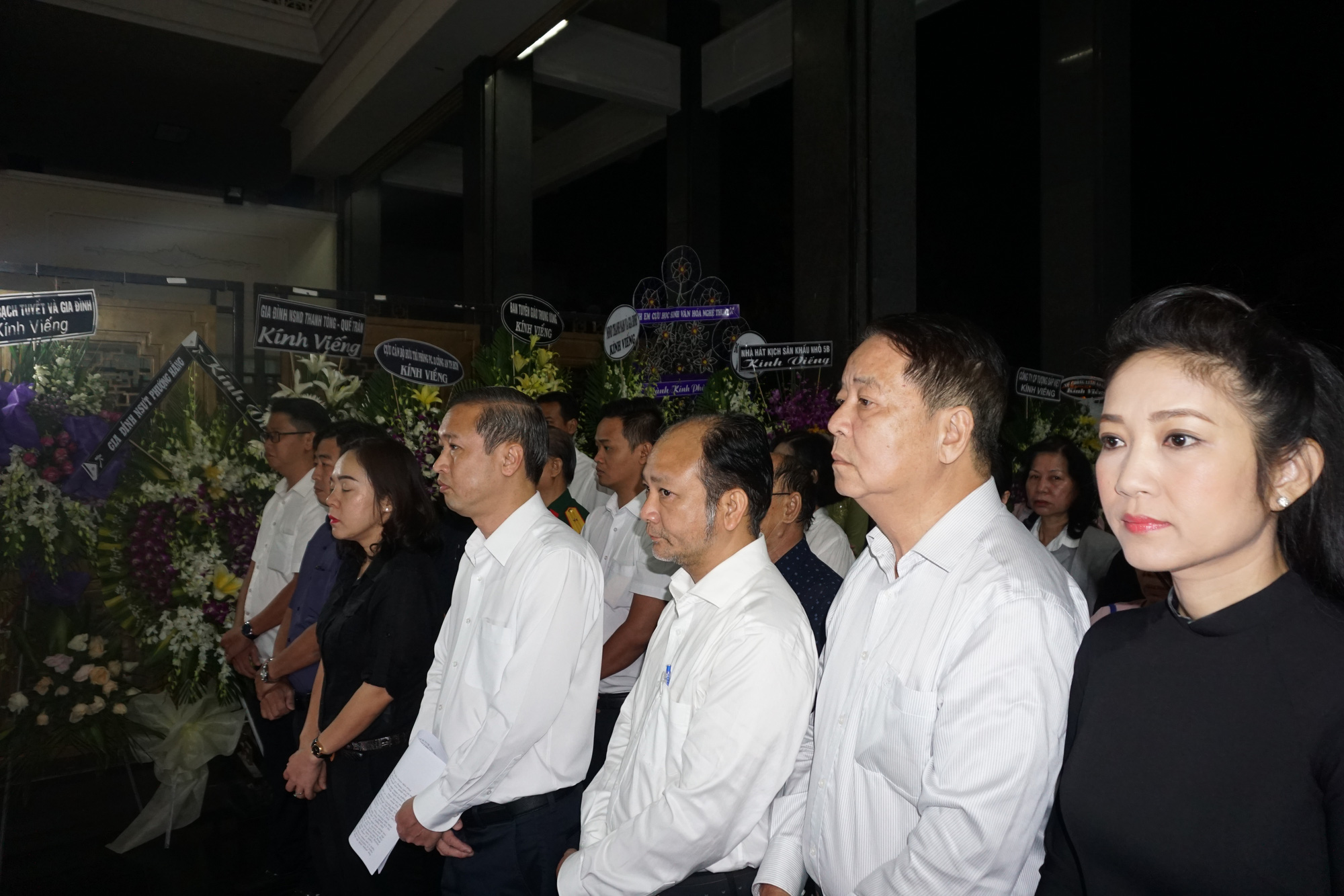 Tiễn đưa NSND Huỳnh Nga về nơi an nghỉ cuối c&ugrave;ng - Ảnh 14.