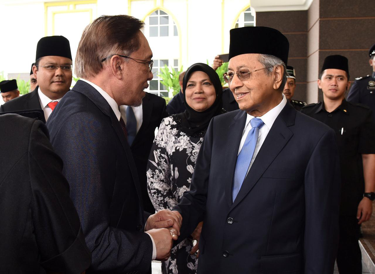 Malaysia: Ông Mahathir Mohamad làm thủ tướng tạm quyền