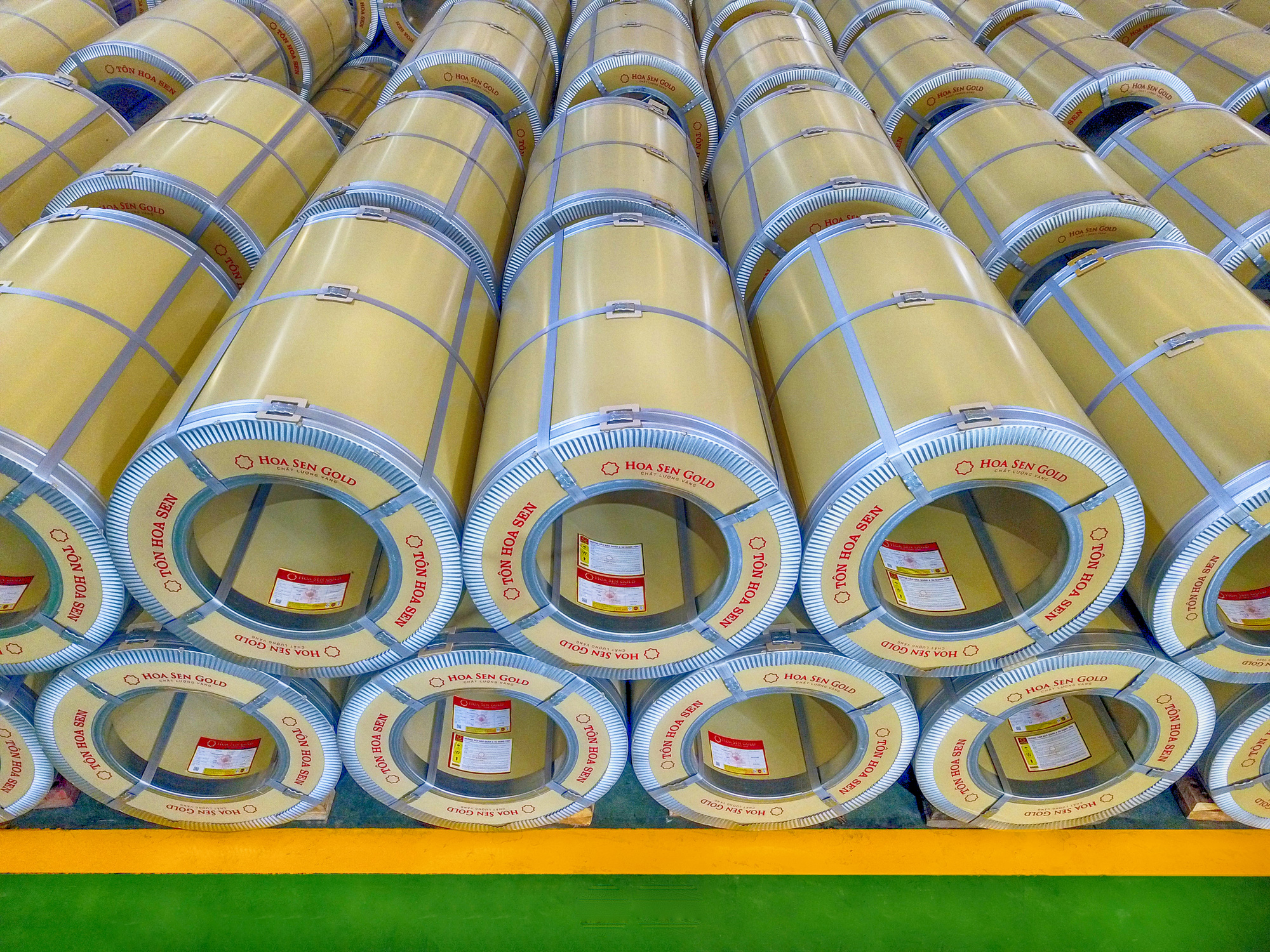 Tập đoàn Hoa Sen tạo đột phá với dòng sản phẩm tôn siêu bền Hoa Sen Gold