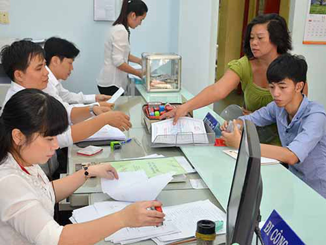 Khi nào viên chức bị tạm đình chỉ công tác?
