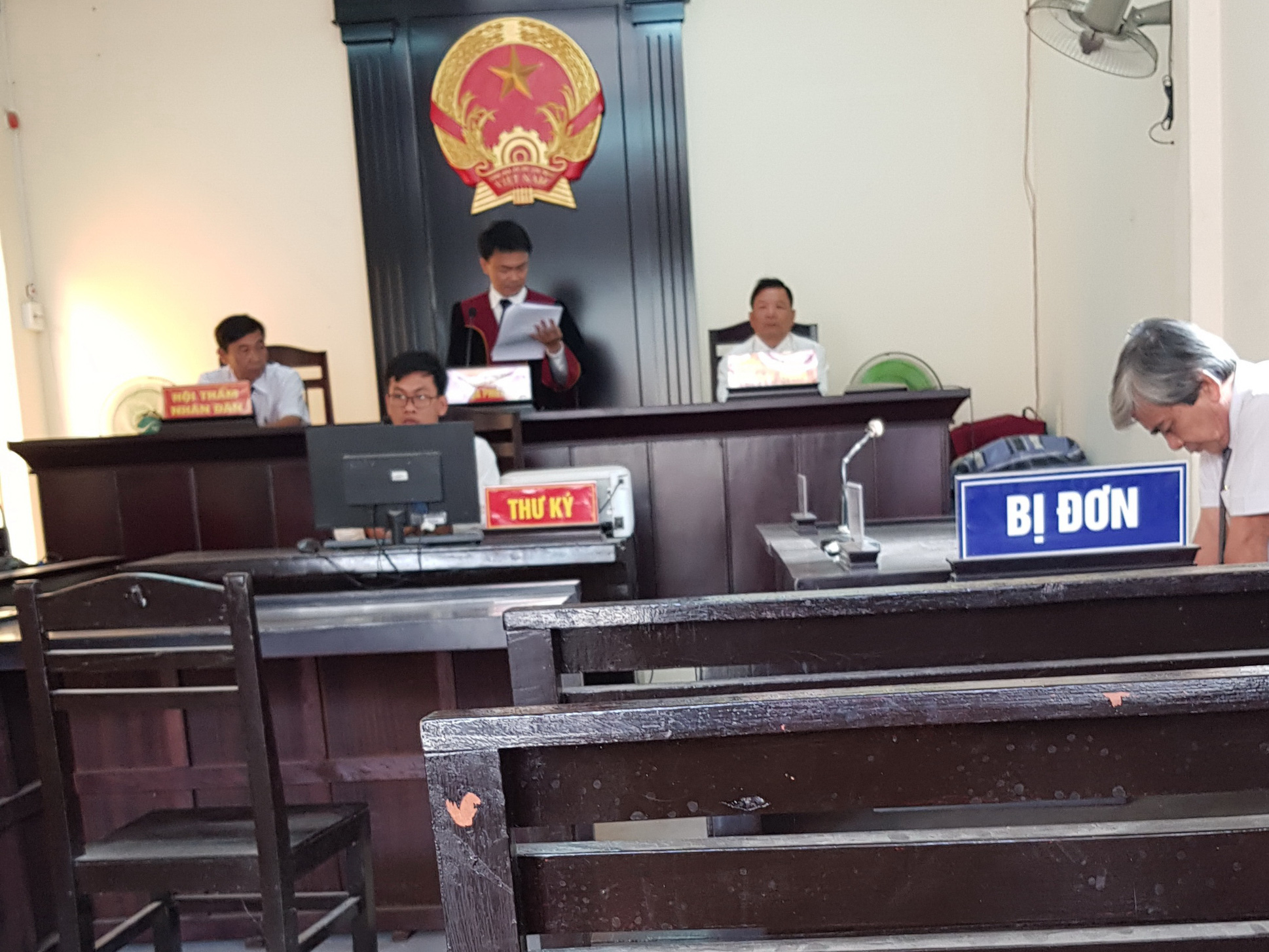 Sử dụng sai quỹ lương, C&ocirc;ng ty M&iacute;a đường S&oacute;c Trăng &ocirc;m hận - Ảnh 1.