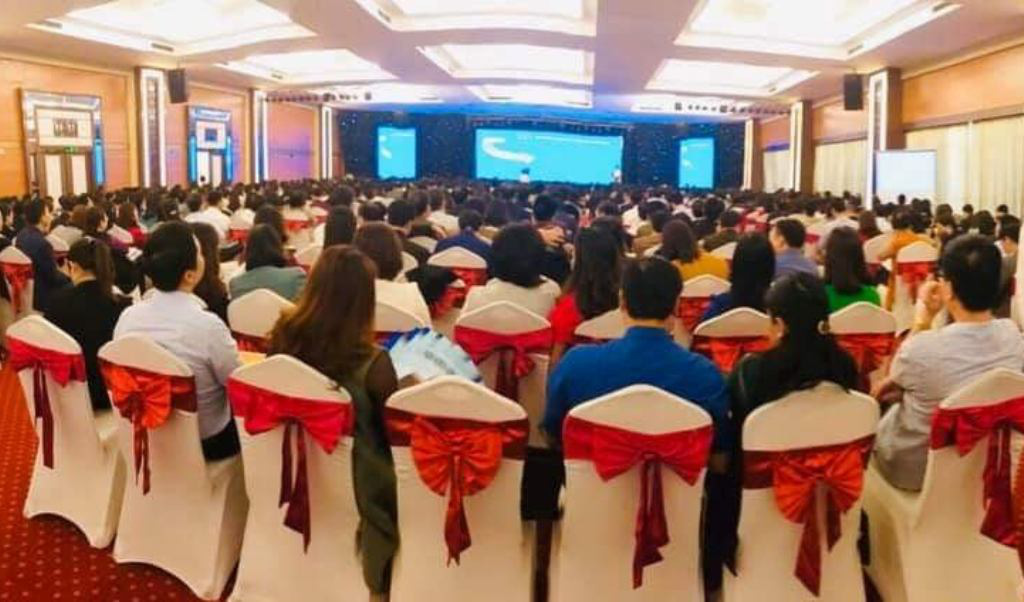 Yêu cầu Sở GD-ĐT Thanh Hóa dừng ngay việc tổ chức hội thảo chọn sách - Ảnh 3.