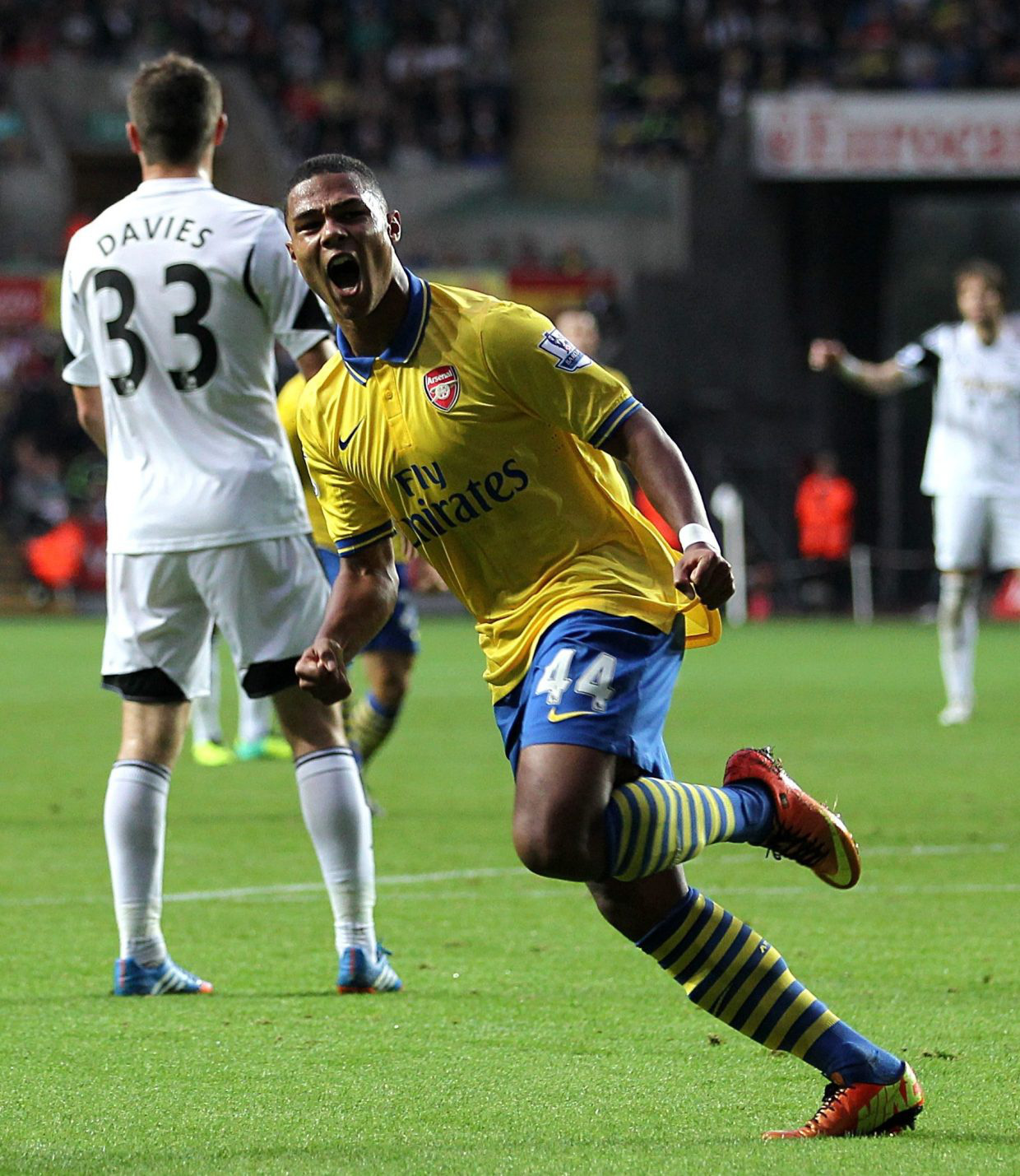 Serge Gnabry: Hàng thải Arsenal, hung thần Champions League - Ảnh 4.