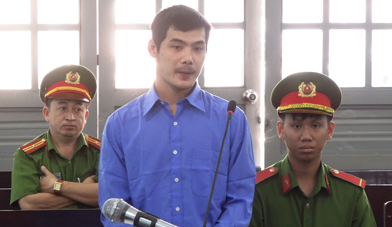 Suýt bắt cóc 2 bé gái từ tay 2 người mẹ, gã trai chỉ phạt 5 năm tù