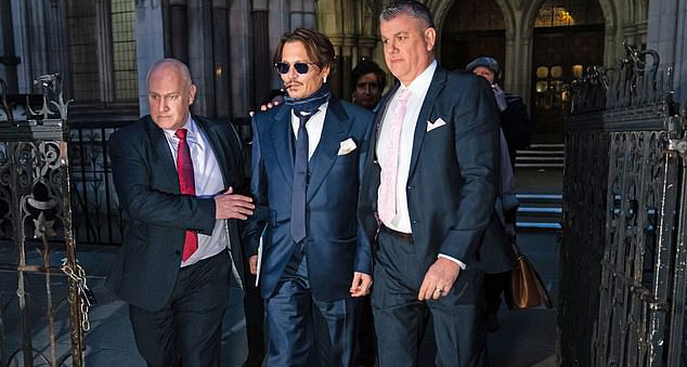 Lộ tin nhắn tài tử Johnny Depp muốn dìm chết rồi đốt xác vợ cũ