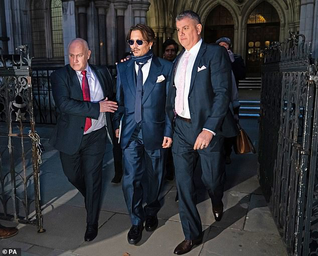 Lộ tin nhắn t&agrave;i tử Johnny Depp muốn d&igrave;m chết rồi đốt x&aacute;c vợ cũ  - Ảnh 3.