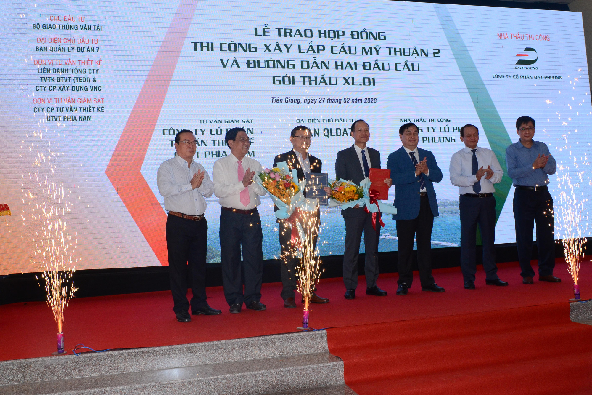Trao quyết định thi công gói thầu đầu tiên của cầu Mỹ Thuận 2