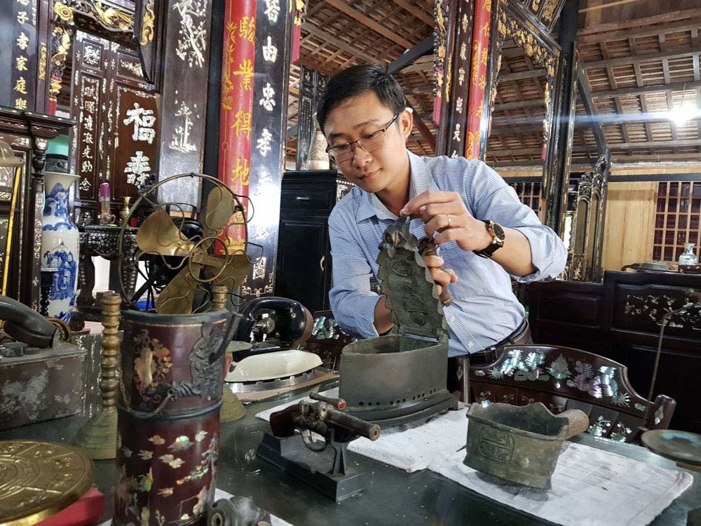 Chi&ecirc;m ngưỡng căn nh&agrave; c&oacute; hơn 100 b&aacute;u vật độc nhất ở miền T&acirc;y - Ảnh 18.
