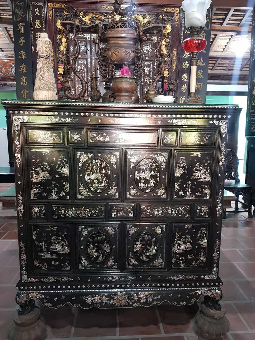 Chi&ecirc;m ngưỡng căn nh&agrave; c&oacute; hơn 100 b&aacute;u vật độc nhất ở miền T&acirc;y - Ảnh 14.