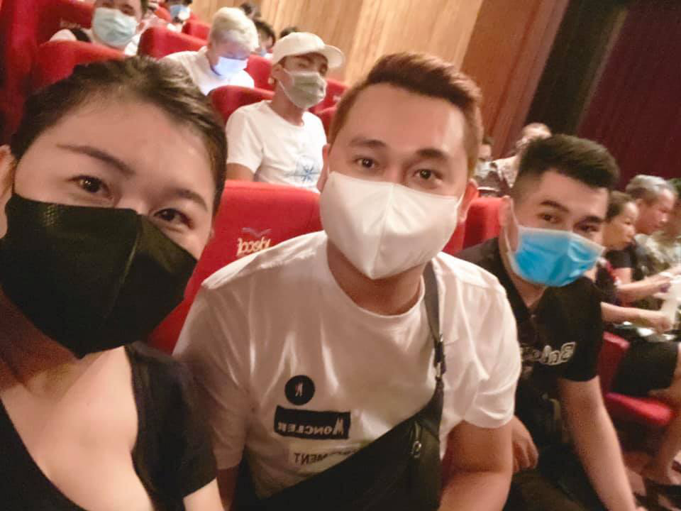 Sàn kịch cố gắng sáng đèn trước dịch bệnh virus corona - Ảnh 3.