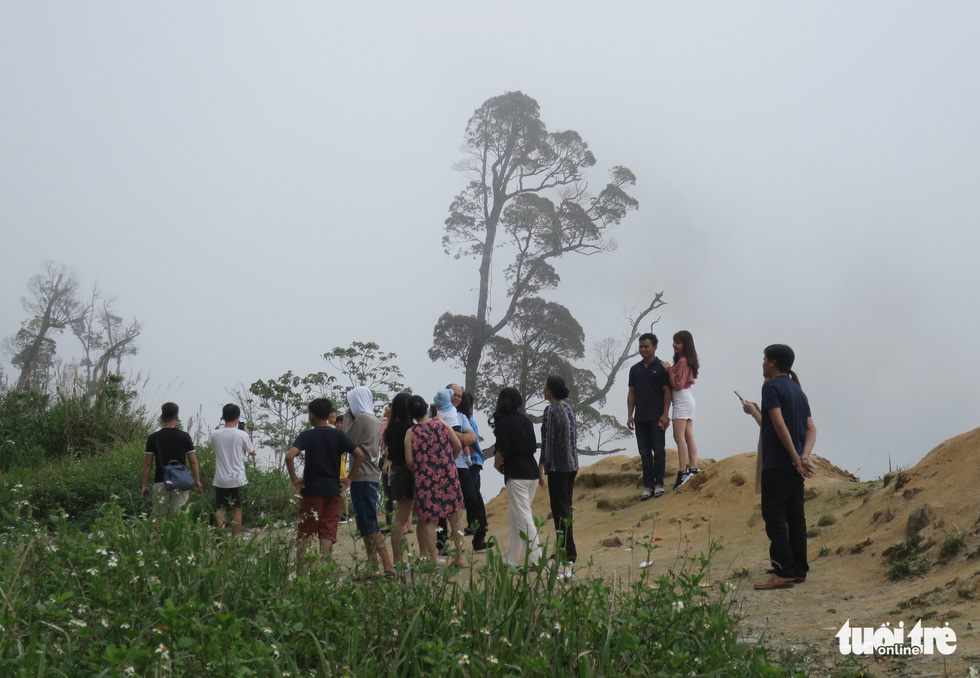 Checkin nơi nguy hiểm: đỉnh đèo Khánh Lê - Ảnh 4.