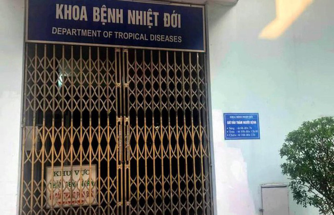 Dừng hoạt động các quán karaoke, vũ trường, quán bar để chống dịch virus corona - Ảnh 1.