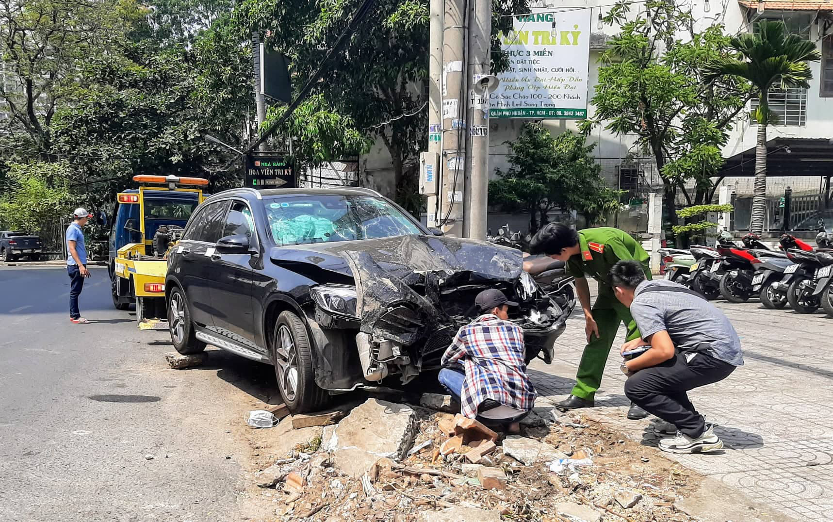 Không siết "xe tự lái", họa còn dài