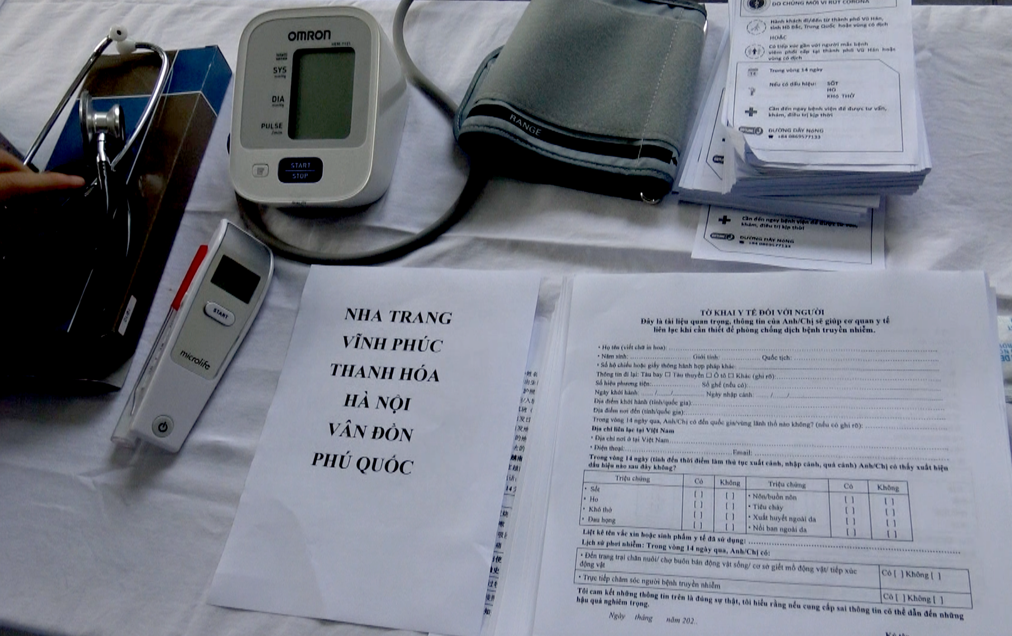 Phòng chống dịch virus corona: Chốt chặn kiểm soát khách đến Ga Sài Gòn - Ảnh 5.