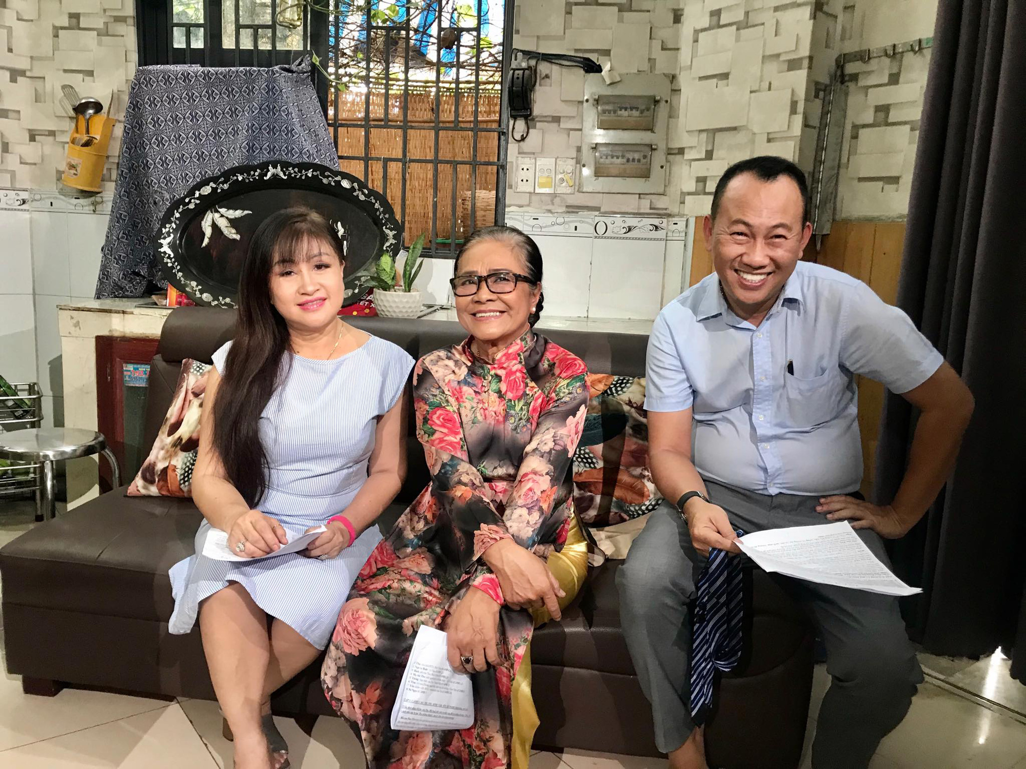 Nghệ sĩ Tú Trinh trở lại với phim truyền hình sau 10 năm - Ảnh 7.