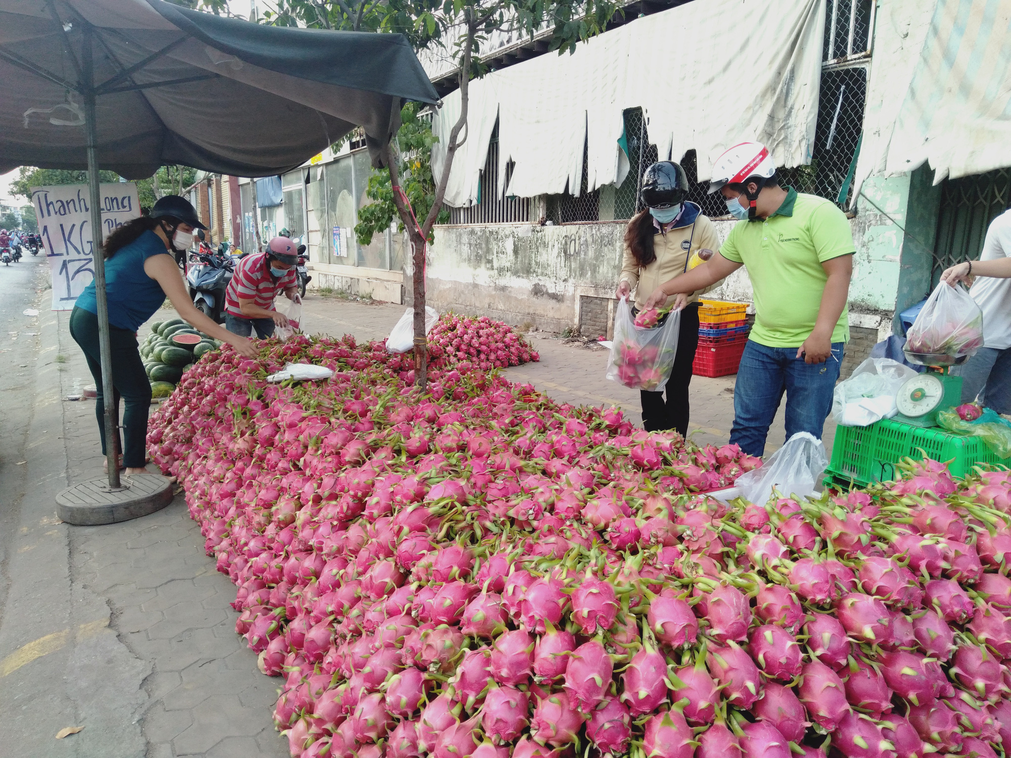 Tình người trong đại dịch corona - Ảnh 6.