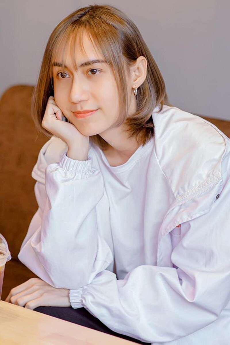 Cận cảnh m&agrave;n lột x&aacute;c từ ch&agrave;ng thư sinh th&agrave;nh con g&aacute;i của Lynk Lee - Ảnh 7.