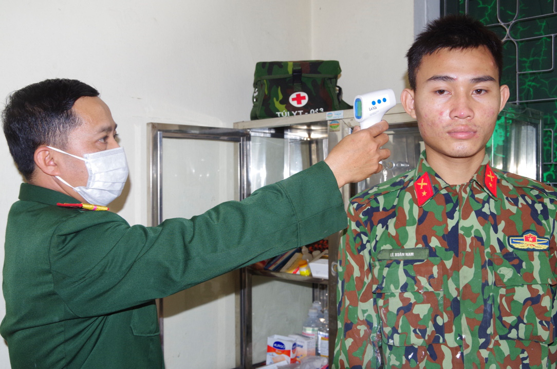 Cận cảnh nơi tiếp nhận 300 c&ocirc;ng d&acirc;n trở về từ Trung Quốc tại H&agrave; Tĩnh - Ảnh 9.