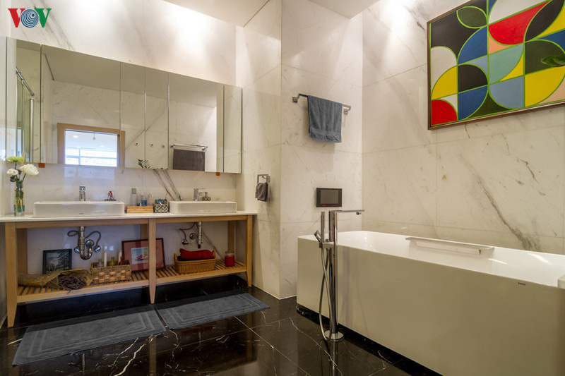 Căn hộ penhouse với phong c&aacute;ch đương đại thanh nh&atilde; - Ảnh 12.