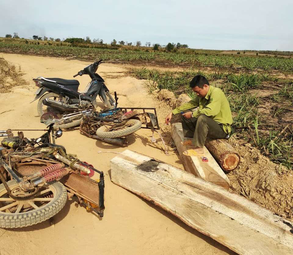 L&acirc;m tặc manh động, v&acirc;y đ&aacute;nh kiểm l&acirc;m to&aacute;c đầu - Ảnh 2.