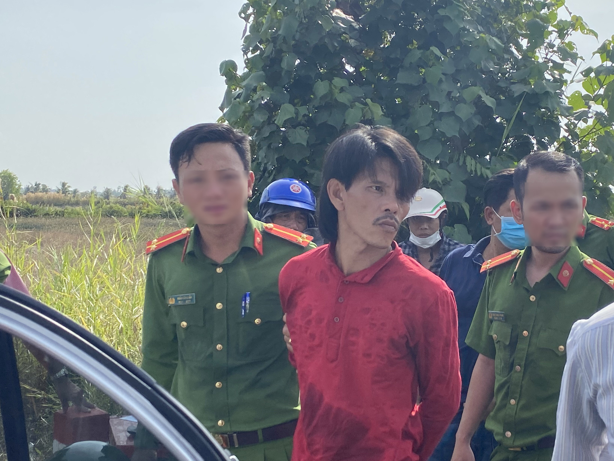 Cà Mau: Phát hiện số ma túy lớn nhất từ trước đến nay dưới ghế xe 4 chỗ - Ảnh 1.