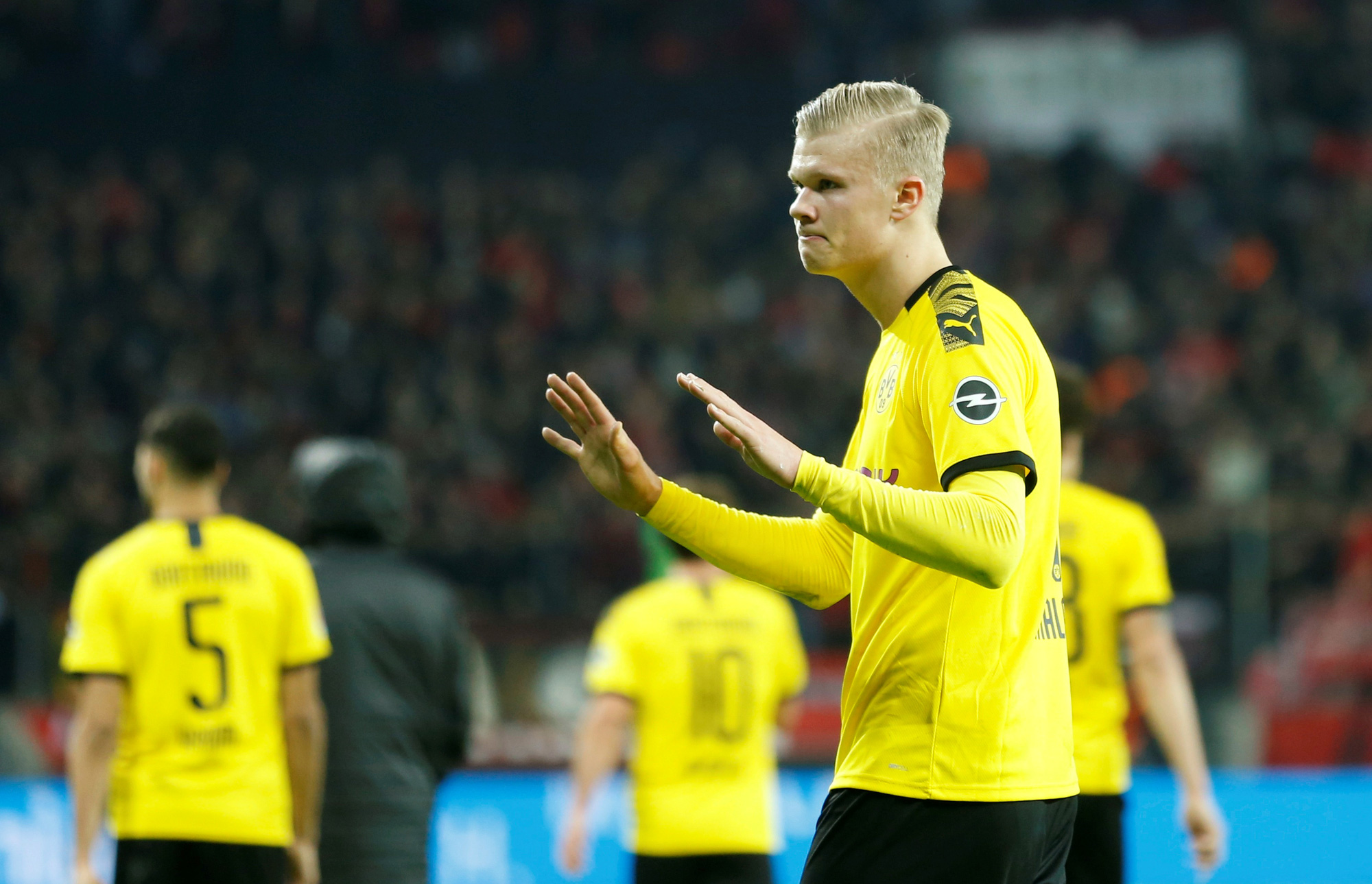 Vắng Marco Reus, Dortmund nhận trận thua đáng tiếc