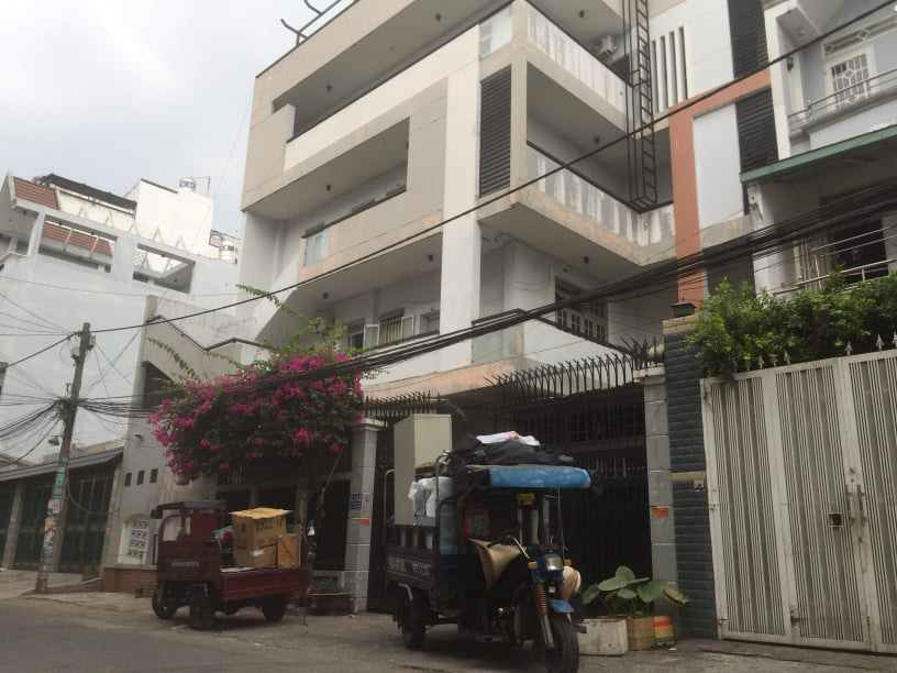 TP HCM: Rơi thang máy, 1 người tử vong, 2 người bị thương nặng, đứt lìa tay
