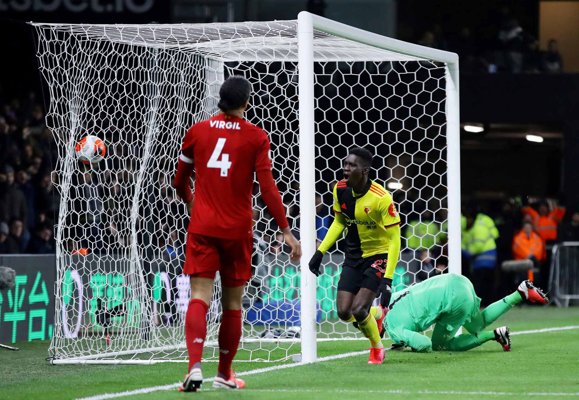 Địa chấn Vicarage Road, Liverpool thua thảm chủ nh&agrave; Watford - Ảnh 4.
