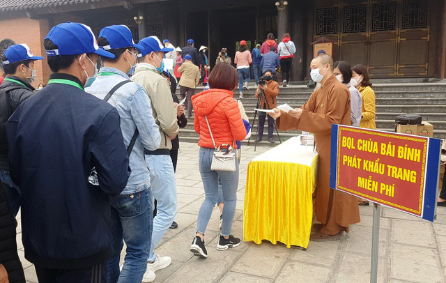 Bộ Y tế lên tiếng về việc cách ly tại nhà chùa người từ vùng dịch Covid-19 về Việt Nam