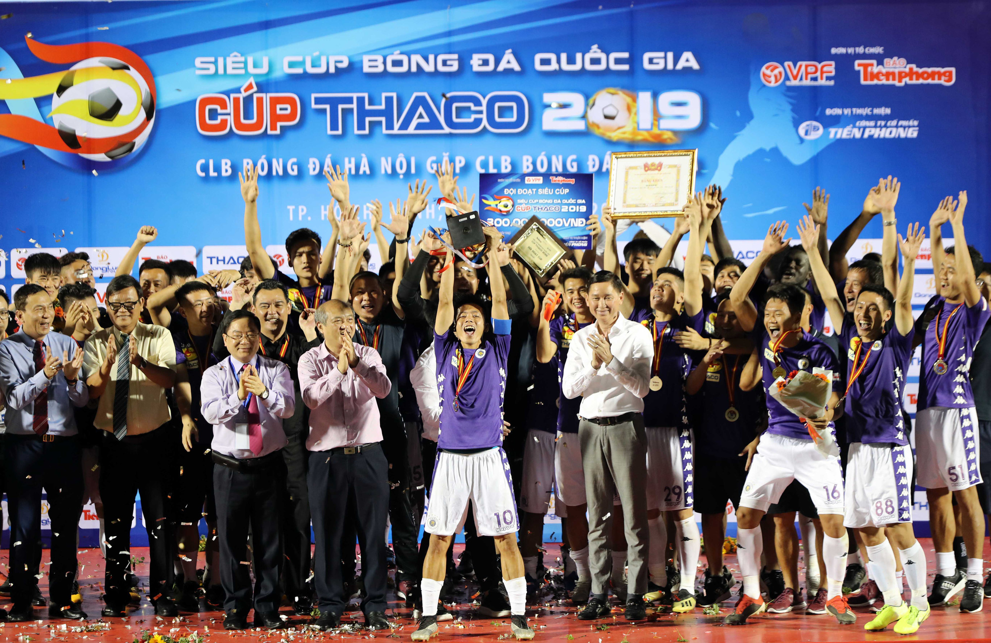 Đi xem Siêu cúp mùa Covid-19 - Ảnh 8.
