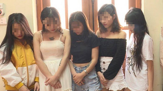 Nhiều "hot girl" bị tạm giữ khi đang "bay lắc" trong khách sạn