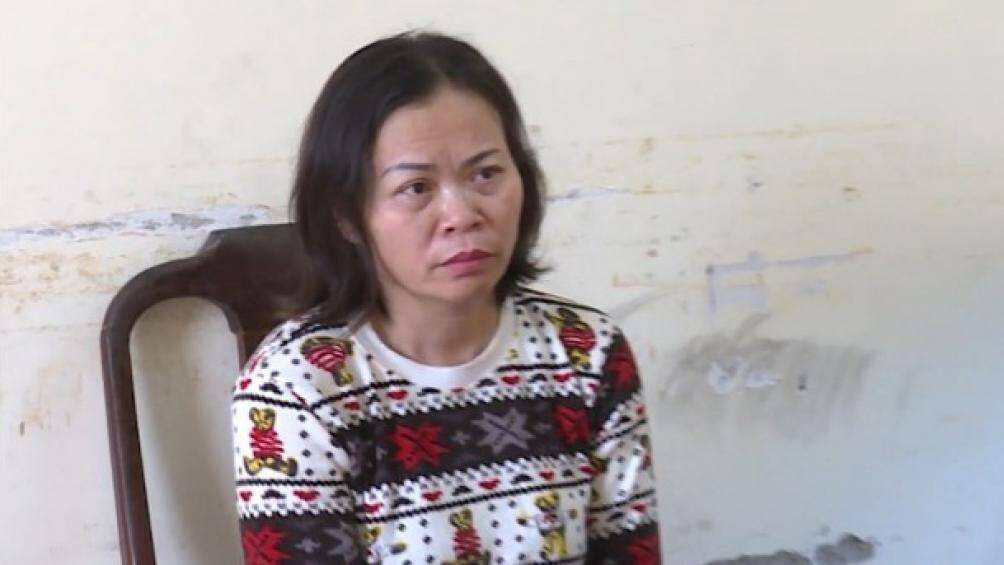Nhiều hot girl bị tạm giữ khi đang bay lắc trong kh&aacute;ch sạn - Ảnh 1.
